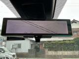 スマートルームミラーついてます