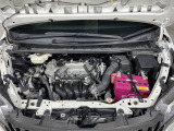 【エンジンルーム】エンジンの調子は良好です!ご納車前にはしっかりとオイル交換・その他油種類の点検補充をさせて頂きます。また、ガリバーでは修復歴のある車は販売いたしません。