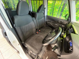 運転席シート廻りは使用感も少なく、良好な状態となっています。丁寧に使われていたことがよくわかりますね。