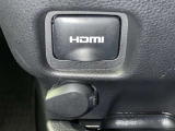 こちらのクルマはHDMI接続コネクタも装備されています♪スマホに接続すればお好きな音楽や映像も流せます!今の時代、さまざまな方法で音楽や動画を楽しめますね!
