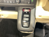 エレクトリックギアセレクターを採用することで、さらに洗練されたセンターコンソールになりました。