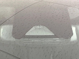 【トヨタセーフティセンス】走行中に前方の車両等を認識し、衝突しそうな時は警報とブレーキで衝突回避と被害軽減をアシスト。より安全にドライブをお楽しみいただけます。