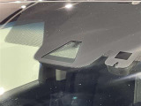 【衝突被害軽減ブレーキ】前方の車両や横断する歩行者などを検知した時、衝突回避や被害軽減をサポートします。