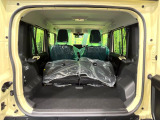 普段のお買い物や通勤、送迎等に十分な荷室スペースを確保しております。セカンドシートを倒すと、大きな荷物の積載も可能です♪