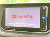【純正ナビ】人気の純正ナビを装備しております。ナビの使いやすさはもちろん、オーディオ機能も充実!キャンプや旅行はもちろん、通勤や買い物など普段のドライブも楽しくなるはず♪