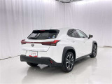 「バックフォルム」です。トランク・ラゲッジスペースには、多くの荷物を入れることが可能です。