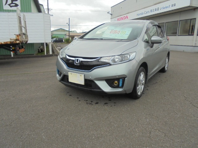 フィット 1.5 ハイブリッド Lパッケージ 4WD