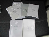 取扱説明書、保証書なども揃っています。
