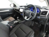 シンプルで使いやすいデザインの運転席です。