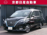 ご家族の方にぴったりな両側オートスライドドアを装備しております。お買い物に両手がふさがってしまう際も自動でドアの開閉が可能なためとても便利です。