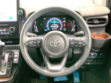 【純正革巻きステアリング】上質な革を使用することで、手にしっかり馴染みとても運転しやすいハンドルです♪