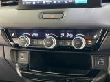運転席と助手席の温度設定の変更が可能な左右独立タイプのデュアルエアコンです♪♪♪暑がりな人・寒がりな人も誰もが車内を快適にお過ごしいただけます♪♪♪
