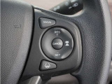 ◆アダプティブクルーズコントロール◆予め設定した車速内でクルマが自動的に加減速。前走車との適切な車間距離を維持しながら追従走行します。【LKAS】車線維持支援システムでステアリング操作を支援。