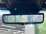 【デジタルインナーミラー】後席の大きな荷物や同乗者で後方が確認しづらい時でも安心!カメラが撮影した車両後方の映像をルームミラー内に表示。クリアな視界で状況の確認が可能です!
