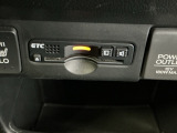 ビルトインタイプの【ETC】で見た目もスッキリ。高速道路の利用にとても便利です。