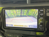 【バックカメラ】駐車時に後方がリアルタイム映像で確認できます。大型商業施設や立体駐車場での駐車時や、夜間のバック時に大活躍!運転スキルに関わらず、今や必須となった装備のひとつです!
