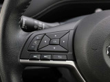便利なステアリングスイッチ装備です。