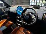 丸を基調とした個性的なインテリア。MINIならではの拘りポイントです!運転が楽しくなるインテリアです!