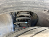お車を安心してお乗りいただく為には、足回りの定期点検が欠かせません。サービスサポート(有償保証)では無料点検もご提供しており、安心のカーライフをお過ごしいただけるサポート体制が整っています。