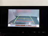 バックモニター搭載で後方を確認しながら安心して駐車する事ができます!