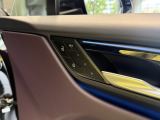 車両はすべて屋内にて保管しておりますので、綺麗な状態のお車をご覧いただけます。