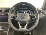 様々なシーンで活躍してくれる多機能なSUV。快適性と安全性を兼ね備えドライバーと車に一体感を。