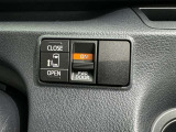 片側電動スライドドアで狭い所でも乗り降り楽々です!