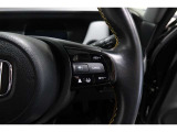 Hondaセンシングの機能のひとつ、アダプティブクルーズコントロール付!アクセルから足を離しても設定したスピードと前車との車間を保ち走行してくれます!車線維持もアシスト☆高速道路で疲労軽減ですね☆