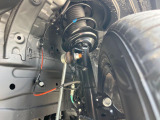 お車を安心してお乗りいただく為には、足回りの定期点検が欠かせません。サービスサポート(有償保証)では無料点検もご提供しており、安心のカーライフをお過ごしいただけるサポート体制が整っています。