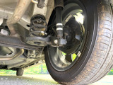 お車を安心してお乗りいただく為には、足回りの定期点検が欠かせません。サービスサポート(有償保証)では無料点検もご提供しており、安心のカーライフをお過ごしいただけるサポート体制が整っています。