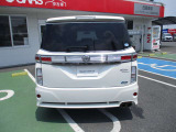 万が一のトラブルにも、全国の3000ケ所の日産サービス工場で修理可能!!年間走行距離無制限、バッテリーも保証対象です!
