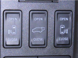 両側電動スライドドアを装備しております。