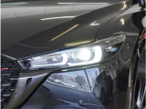 【LEDヘッドライト】省電力で長寿命の明るく運転しやすいLEDヘッドランプです。明るく照らすので暗い夜道からお客様を守ってくれます。お近くの広島マツダまでお越しください。