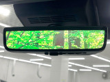 【デジタルインナーミラー】後席の大きな荷物や同乗者で後方が確認しづらい時でも安心!カメラが撮影した車両後方の映像をルームミラー内に表示。クリアな視界で状況の確認が可能です!