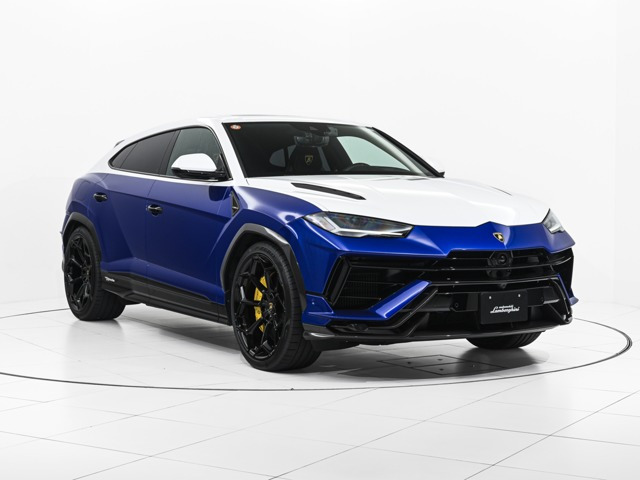 ウルス ペルフォルマンテ 4WD