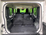 普段のお買い物や通勤、送迎等に十分な荷室スペースを確保しております。セカンドシートを倒すと、大きな荷物の積載も可能です♪