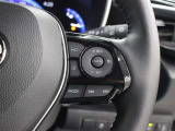 レーダークルーズコントロール使用時に、同一車線内中央を走行できるよう操舵を支援する「レーントレーシングアシスト(LTA)」が装備されています。