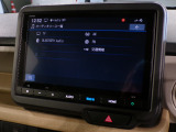 Bluetooth、AM、FM、スマートフォン接続ができます。
