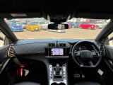 フランス車ならではのオシャレな内装がオススメです!