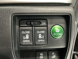 【両側パワースライドドア】両側がパワースライドドアになっており、運転席のスイッチやスマートキーでも開閉が可能です!開口部も広いので乗り降りも楽々♪