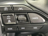 【レーダークルーズコントロール】高速道路での長距離走行が楽に!!自動で速度を保つクルーズコントロールが、衝突軽減システムと連携し、前方の車両を感知して車間を保つように速度調節してくれます!!