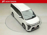 両側パワースライドドア付きだから、狭い駐車スペースなどでの乗り降りラクラク♪小さなお子さまのいるご家庭には嬉しい装備です。