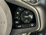 【アダプティブ・クルーズ・コントロール】予め設定した車速内でクルマが自動的に加減速。 前走車との適切な車間距離を維持しながら追従走行し、高速道路でのドライバーの疲労を軽減してくれる嬉しい機能付♪