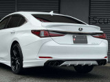 F SPORT&rdquo;専用ラゲージドアガーニッシュ(漆黒メッキ)・リヤスポイラー