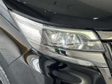 LEDヘッドライトです。デザイン性がよくとても明るいので、夜間の走行や悪天候でも安心です。しかも長寿命!