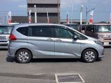 当店の展示車は、プロの業者にボディーの磨きやルームクリーニングをしておりますので、とてもきれいな状態です。ぜひ、ご来店いただきましてお確かめ下さい。