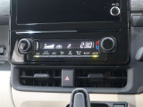 オートエアコンを装備しております!自動で調整してくれますので、車内も快適です☆
