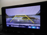 ガイド線表示機能付きのバックカメラで、バックでの車庫入れも安心です。ナビ機能だけではありません、オーディオ機能も充実しています。