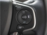 ◆アダプティブクルーズコントロール◆予め設定した車速内でクルマが自動的に加減速。前走車との適切な車間距離を維持しながら追従走行します。【LKAS】車線維持支援システムでステアリング操作を支援。