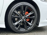 F SPORT&rdquo;専用19インチアルミホイール (ブラック塗装)【オプション】F SPORT&rdquo;専用オレンジブレーキキャリパー